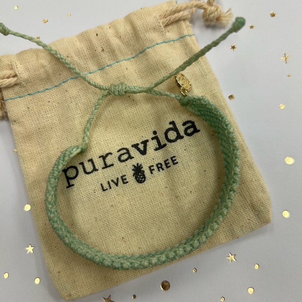 Pura Vida bracelet never worn brand new! Waterproof and durable!